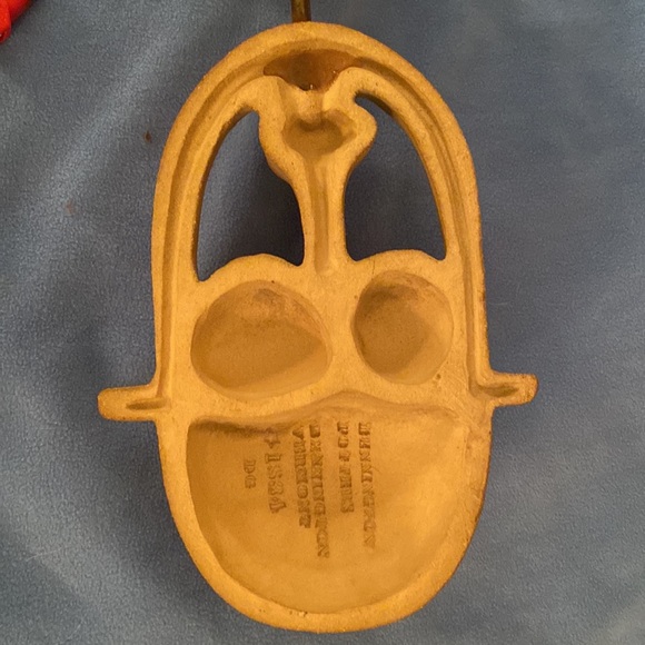 Bennington Potters “Man with Bowler Hat”. Engraved with Bennington’s info. - Picture 11 of 16